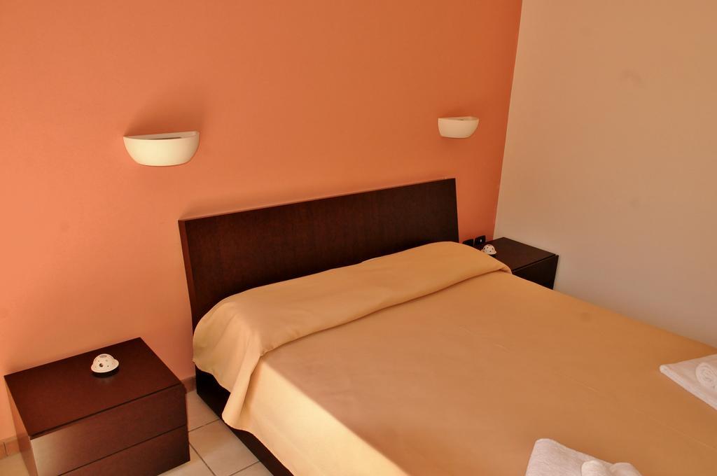 Hotel Rasula Alta Gravina di Catania Bagian luar foto