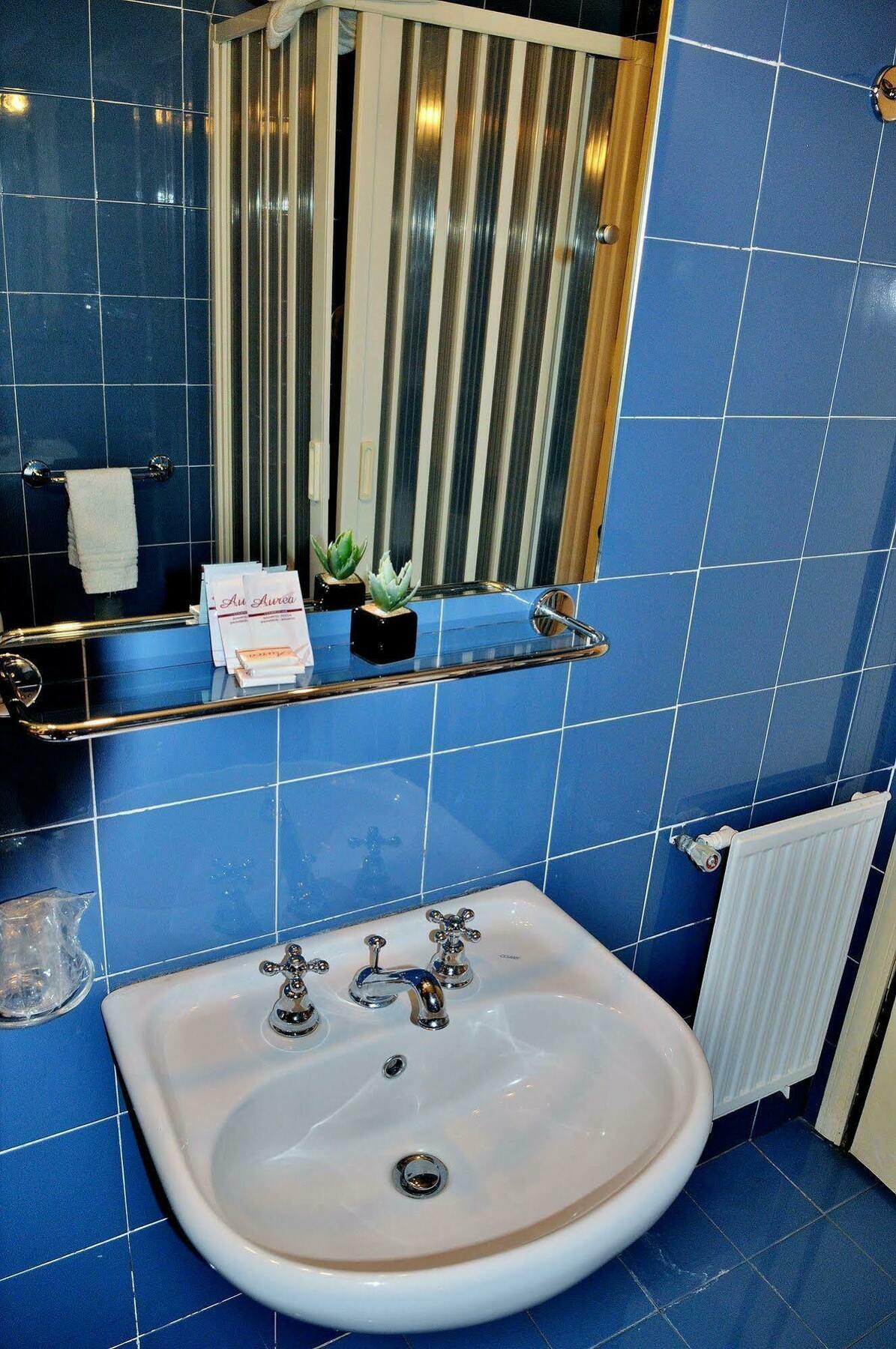 Hotel Rasula Alta Gravina di Catania Bagian luar foto
